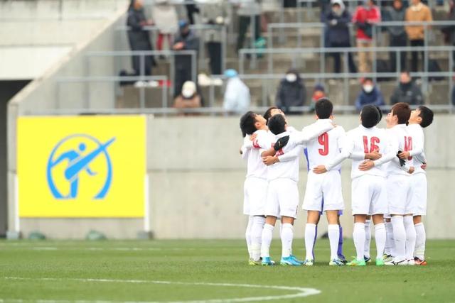国安首次展示悬挂式TIFO 助威亚冠赛